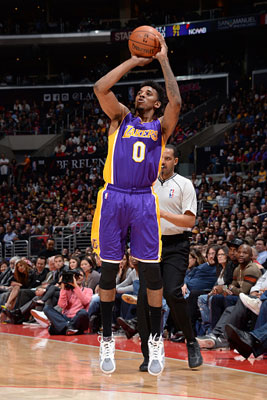 状元大战探花！埃奇库姆26分6篮板力压弗拉格24分4篮板（状元PK探花，埃奇库姆26分6板胜弗拉格24分4板）