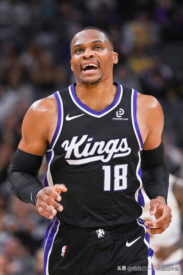 切特用一个词形容队友：SGA&杰伦威有型 卡鲁索（秃头）防守（切特用一个词评价队友：SGA与杰伦威“有型”，卡鲁索“防守”）