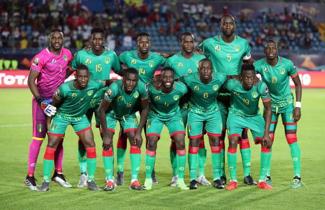 不差钱，阿联酋足协提供5架专机拉球迷去客场看世预赛（豪气出手！阿联酋足协派出5架专机送球迷赴客场看世预赛）