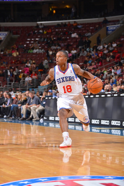 官方：米利唐右腿内收肌受伤，将对其后续情况进行观察（官方通报：米利唐右腿内收肌受伤，后续情况将持续观察）