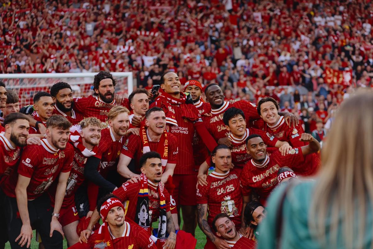 AC米兰通过老将策略增强阵容，引进莫德里奇和蒂亚戈-席尔瓦，弥补后防不足，延续稳定表现。（AC米兰老将加持：莫德里奇与蒂亚戈-席尔瓦加盟，补强后防延续稳定）