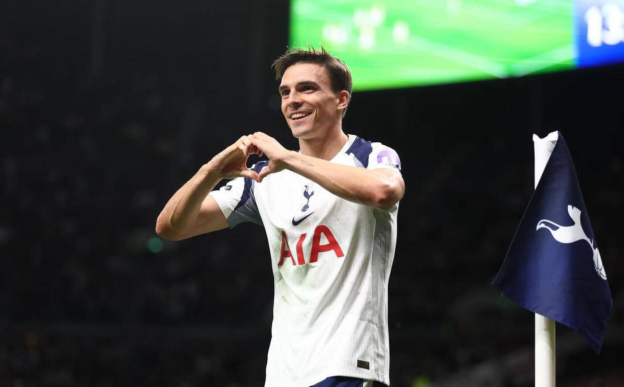 媒体人：邵佳一的最大优势就是省钱、超级省钱（媒体人称：邵佳一最突出的优点是极其节俭）