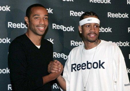 阿尔卡拉斯为了表演赛也是拼了，不过这种e人性格观众是肯定愿意买票的（阿尔卡拉斯为表演赛也拼尽全力，这种外向性格观众更愿买单）