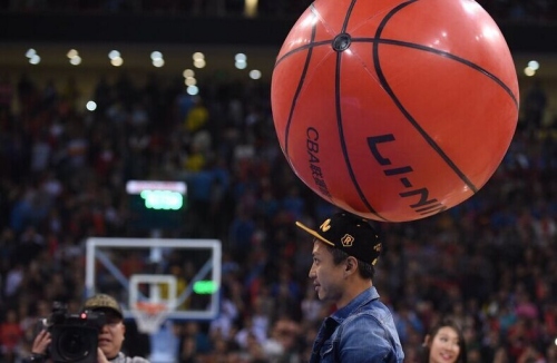 恩比德：最近手指一直有点小毛病，但情况正在不断好转（恩比德谈伤情：手指近期有些小问题，正逐步好转）