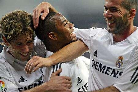 斯帅：为什么换下伊尔迪兹？我换上的是转会费5000万的奥蓬达（斯帅解释换下伊尔迪兹：让5000万欧的奥蓬达登场）