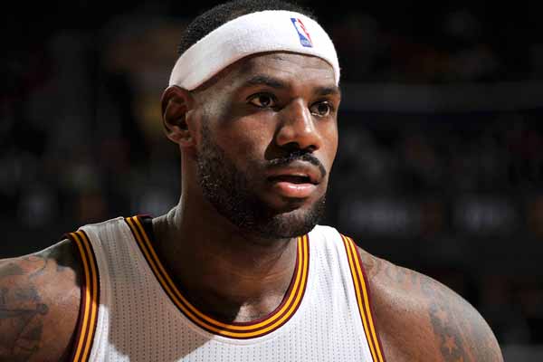 巴黎圣日耳曼姆巴佩帽子戏法（姆巴佩帽子戏法闪耀巴黎圣日耳曼）